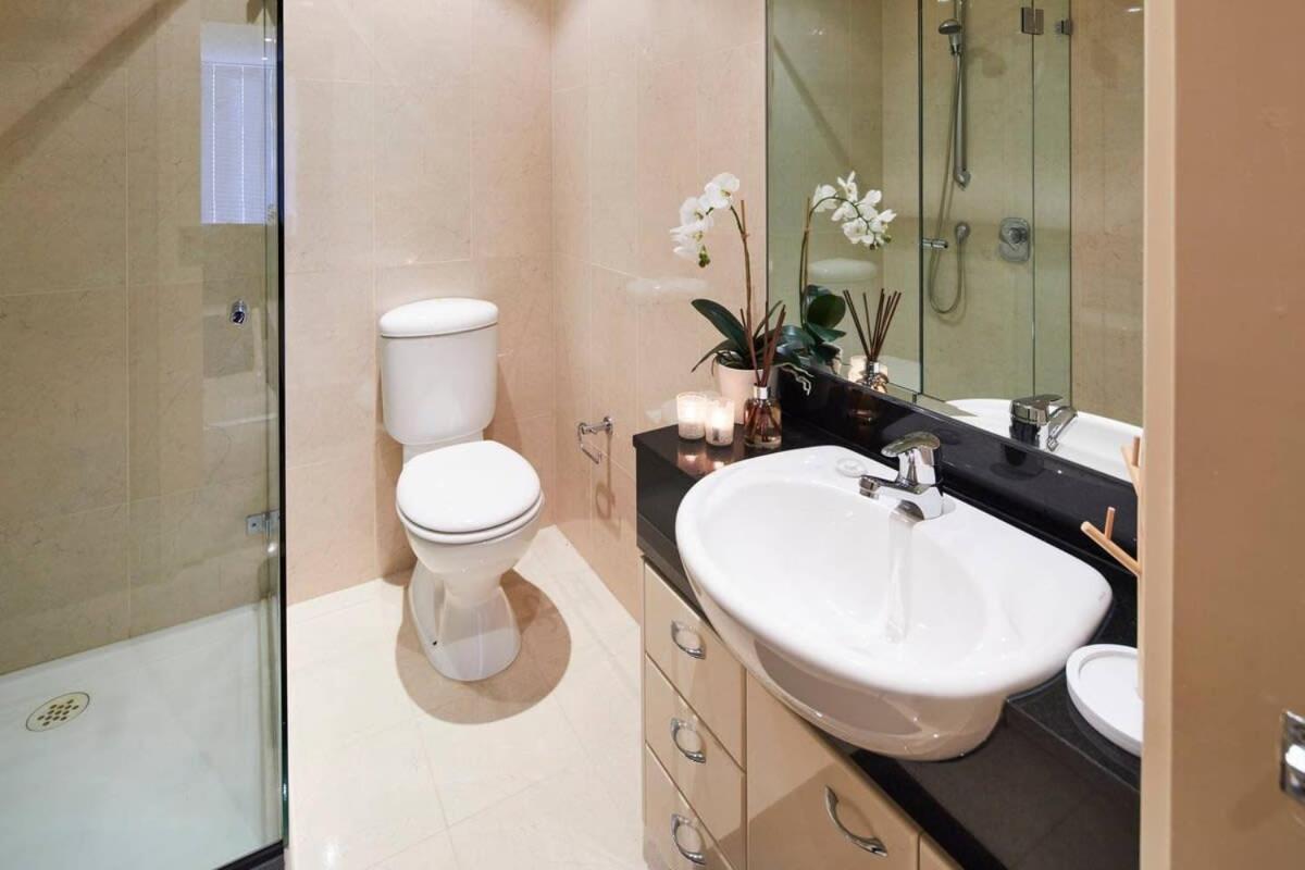Penthouse Apartment In Melb Cbd Perfect Location Мелбърн Екстериор снимка