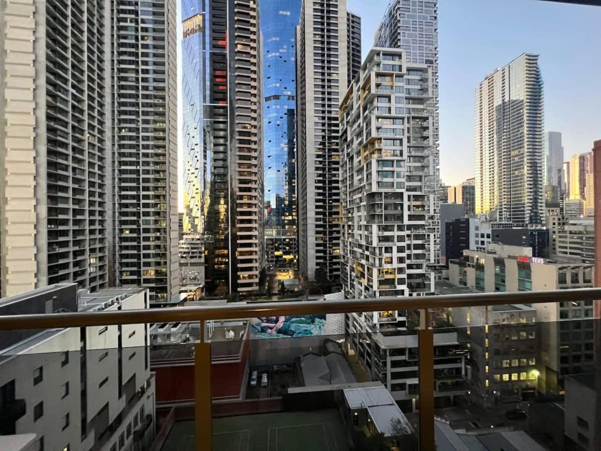 Penthouse Apartment In Melb Cbd Perfect Location Мелбърн Екстериор снимка